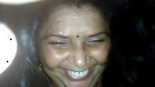 Indian housewife cheats her husband