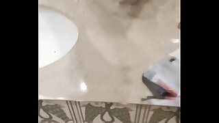 Mastrubate