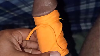 लॉन्ग और ओइल्वेर तेल से लण्ड को  बड़ा करने का तरीका जाने हमसे